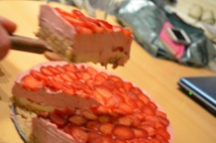 strawberry cake_220